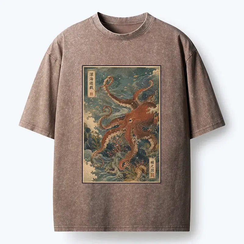 Kyoto-Lion Giant Octopus In Deep Ocean Washed T-Shirt