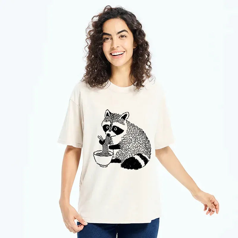 Kyoto-Lion Cute Raccoon Eating Ramen Japanese Funny Washed T-Shirt