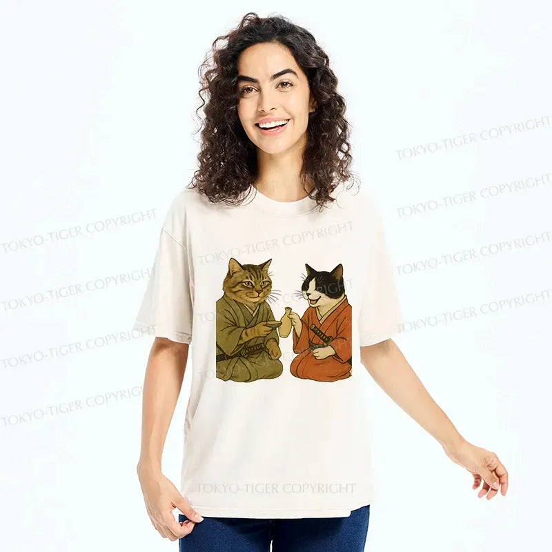 Kyoto-Lion Cat Tasting Sake Washed T-Shirt