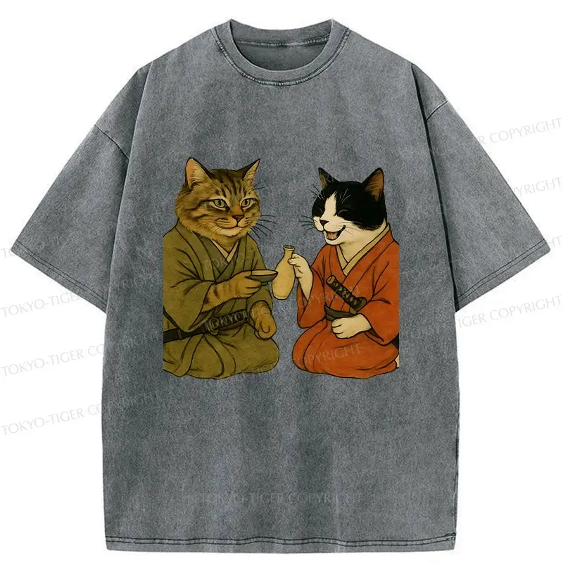 Kyoto-Lion Cat Tasting Sake Washed T-Shirt