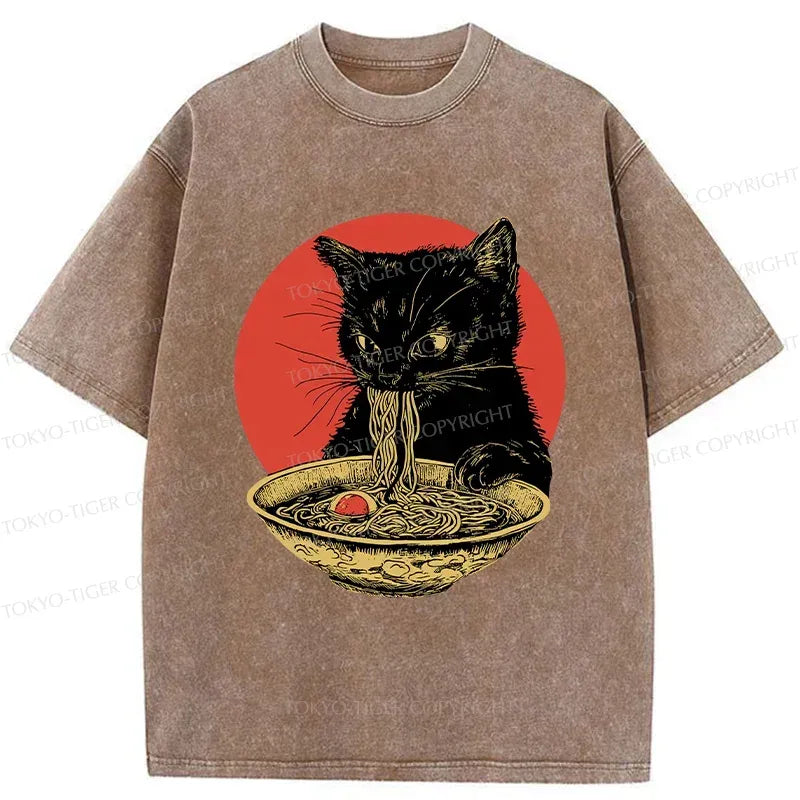 retro black cat eating ramen t-shirt