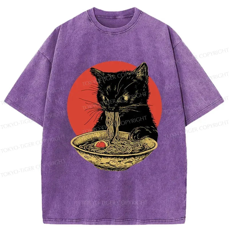 retro black cat eating ramen t-shirt