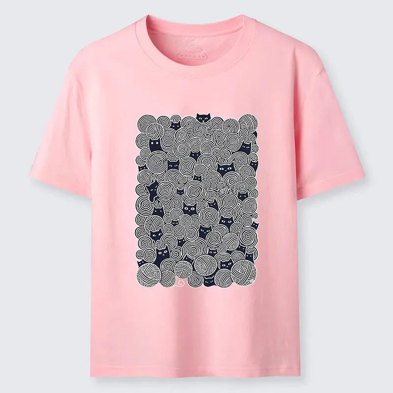 Kyoto-Lion Tiny Black Cats Hide In Yarn Balls Classic T-Shirt