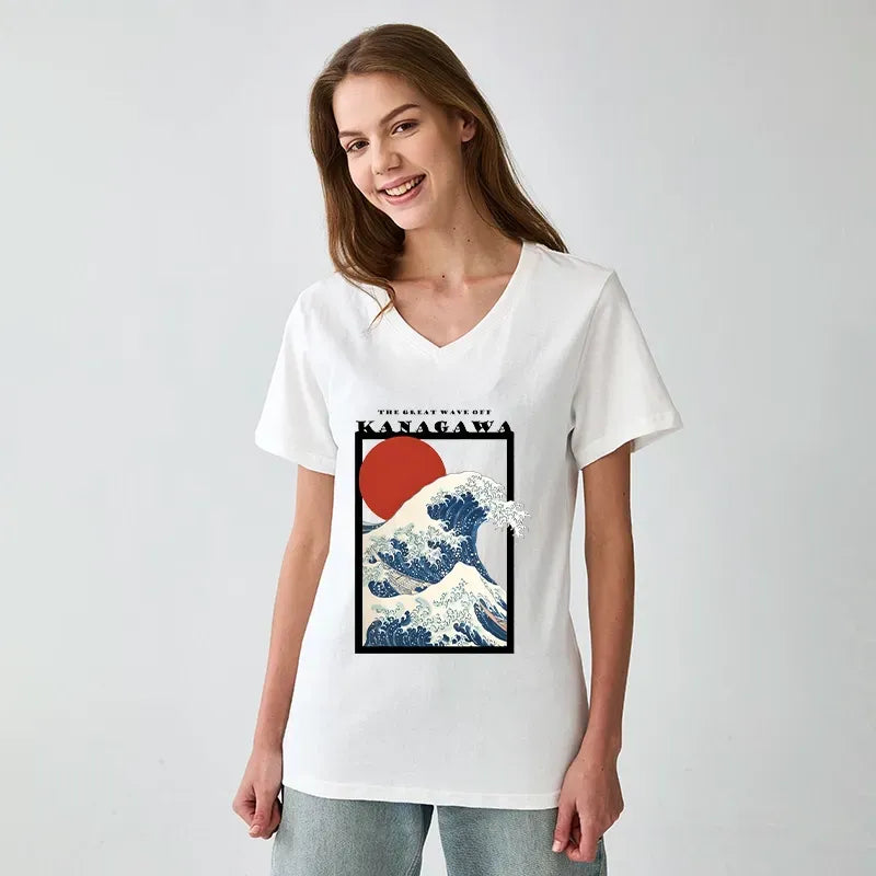 Kyoto-Lion Minimalist Ukiyo-e Waves V-Neck Classic T-Shirt