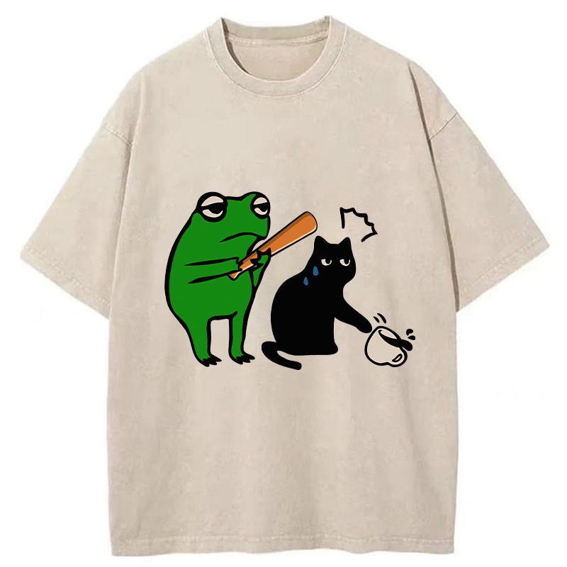 Kyoto-Lion Funny Frog Hit The Cat Washed T-Shirt