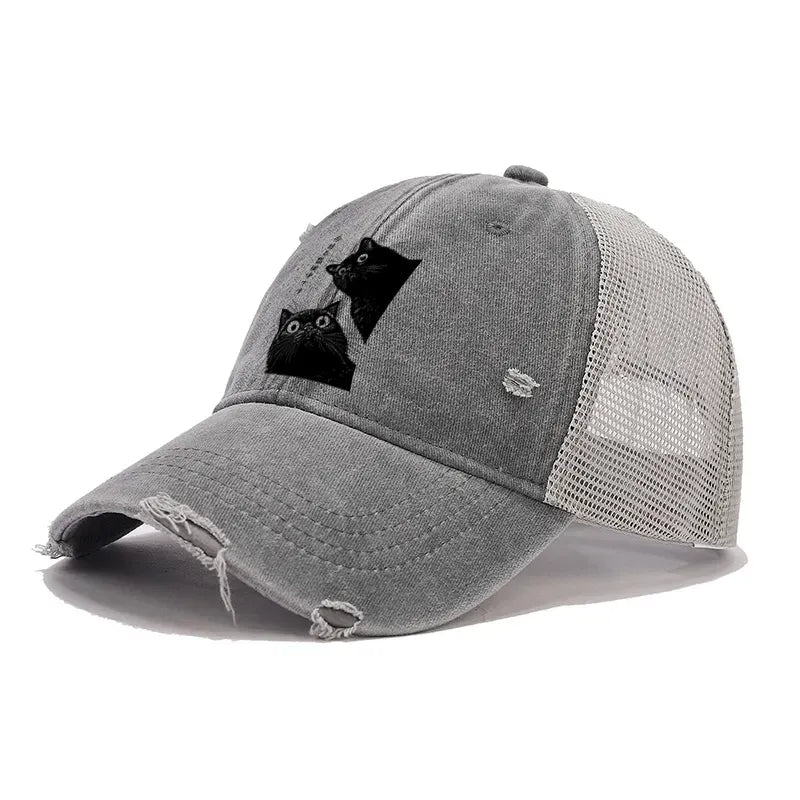 Kyoto-Lion The Cat Is Watching Today Trucker Cap