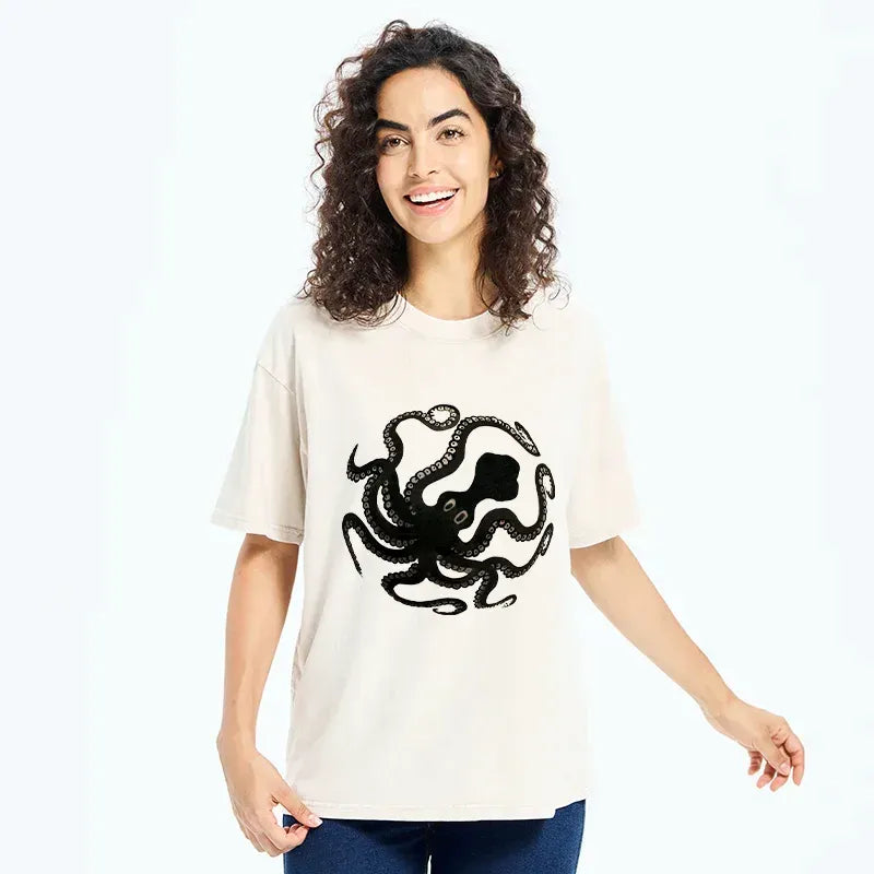Kyoto-Lion Octopus Surrounds Washed T-Shirt