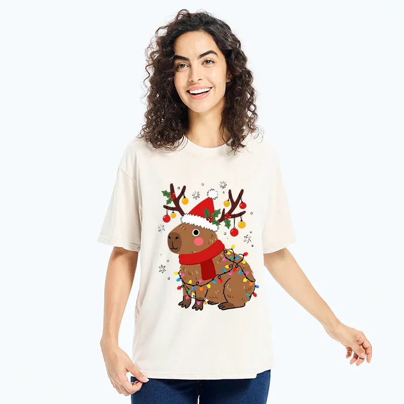 Kyoto-Lion Cute Christmas Capybara Washed T-Shirt