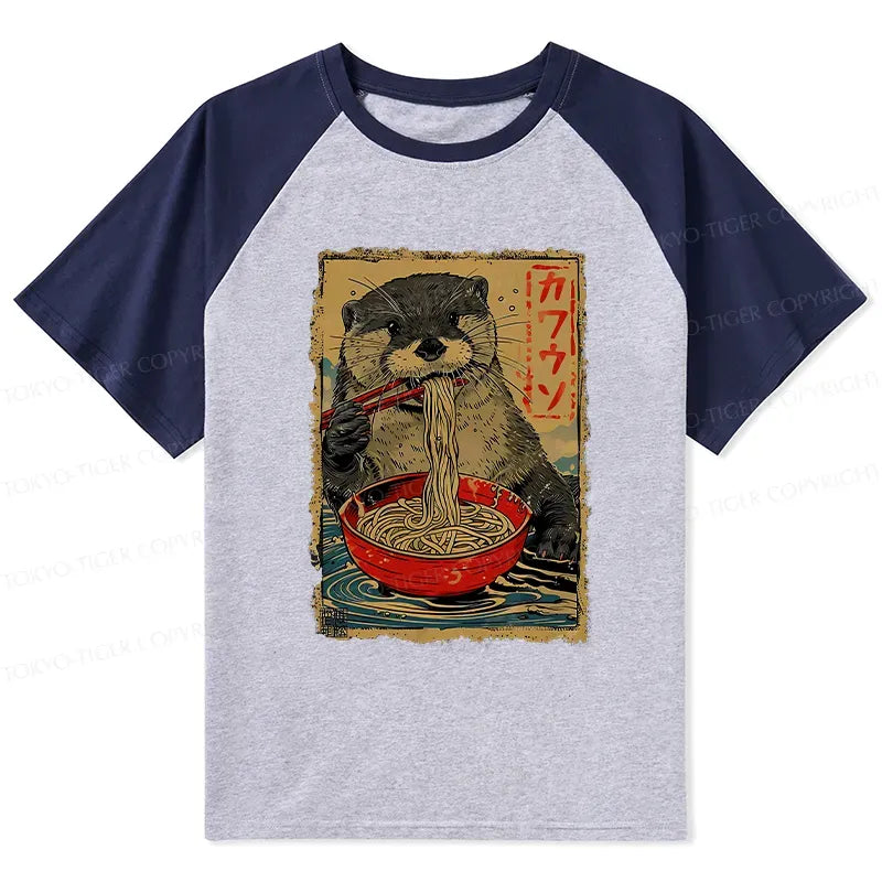 Kyoto-Lion Otter Eating Ramen Japan Raglan T-shirt
