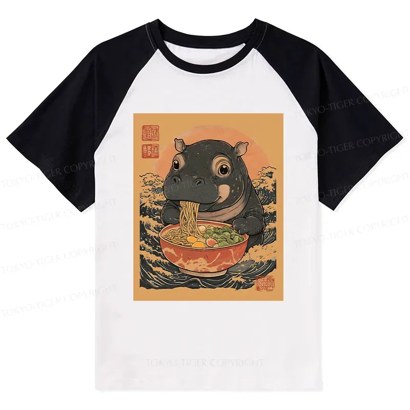 Kyoto-Lion Moo Deng Eat Ramen Raglan T-shirt