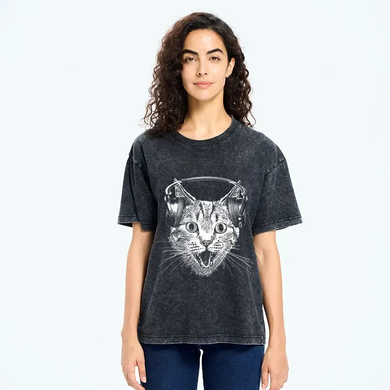 Kyoto-Lion Cat With Headphones Washed T-Shirt