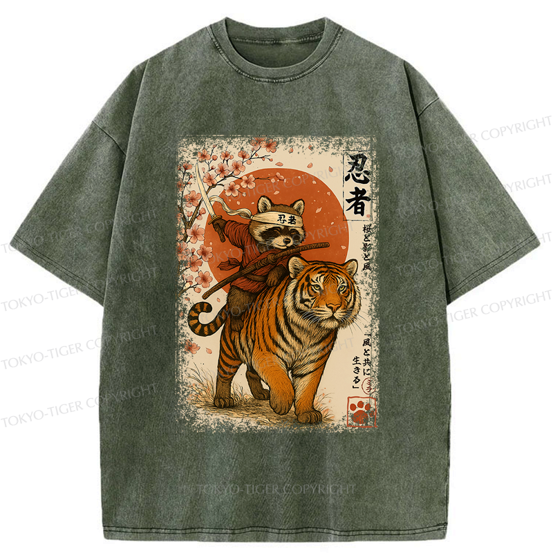 Kyoto-Lion Ukiyoe Raccoon Samurai Riding a Tiger Washed T-Shirt