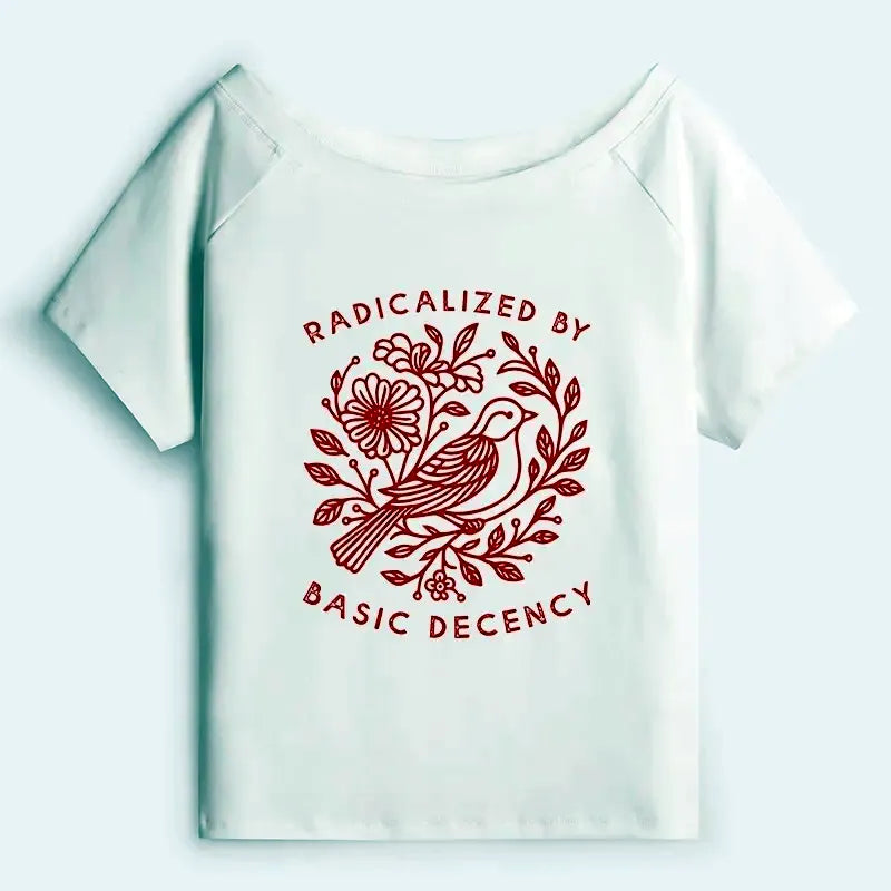 Kyoto-Lion Pigeon That Was Moved Off Shoulder T-Shirt