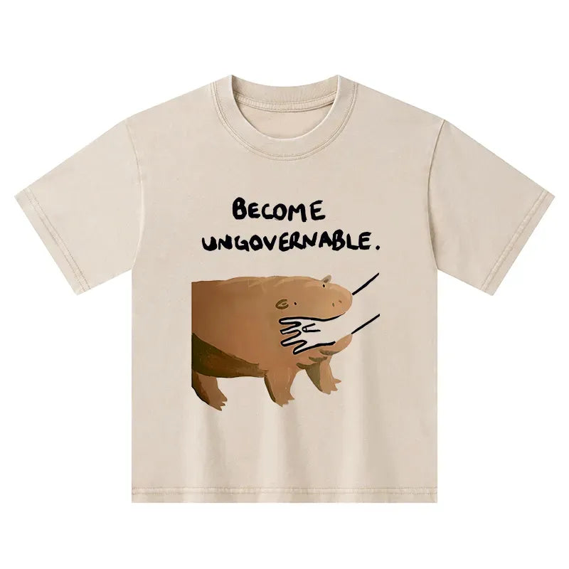Kyoto-Lion Moo Deng Bites Someone's Arm Kids Washed T-Shirt