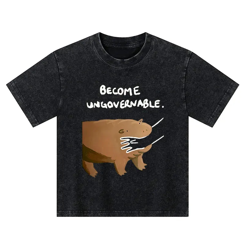 Kyoto-Lion Moo Deng Bites Someone's Arm Kids Washed T-Shirt