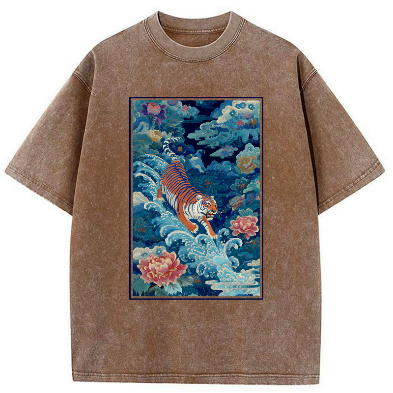 Kyoto-Lion Beneath Auspicious Clouds Washed T-Shirt