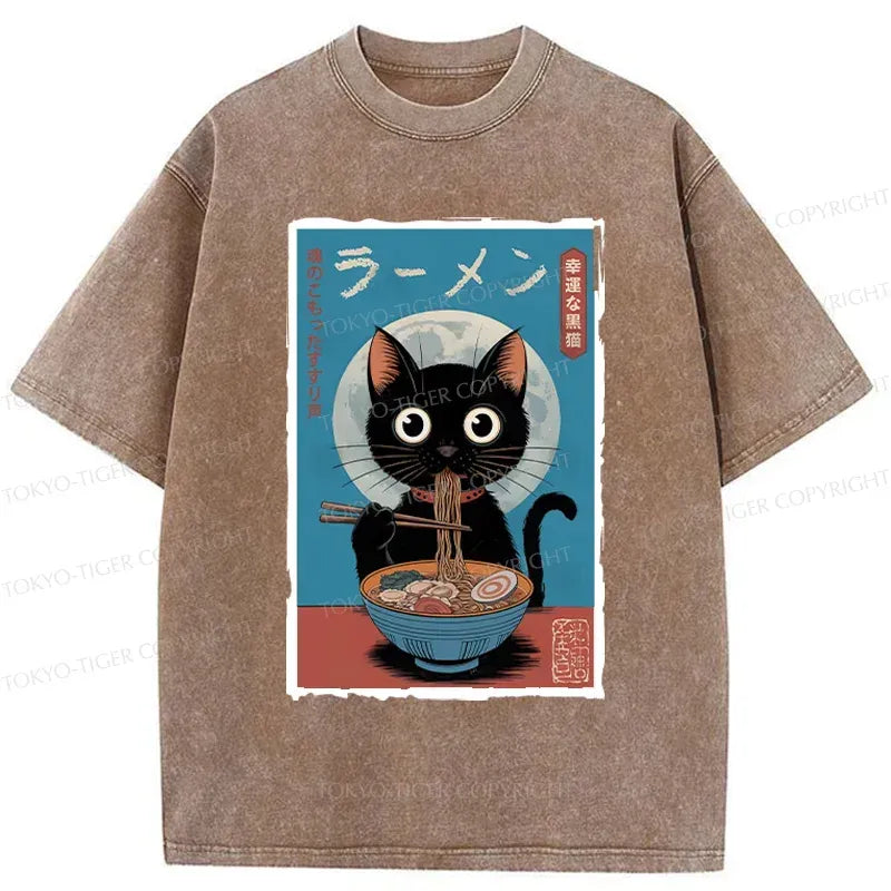 japanese black cat eating ramen t-shirt