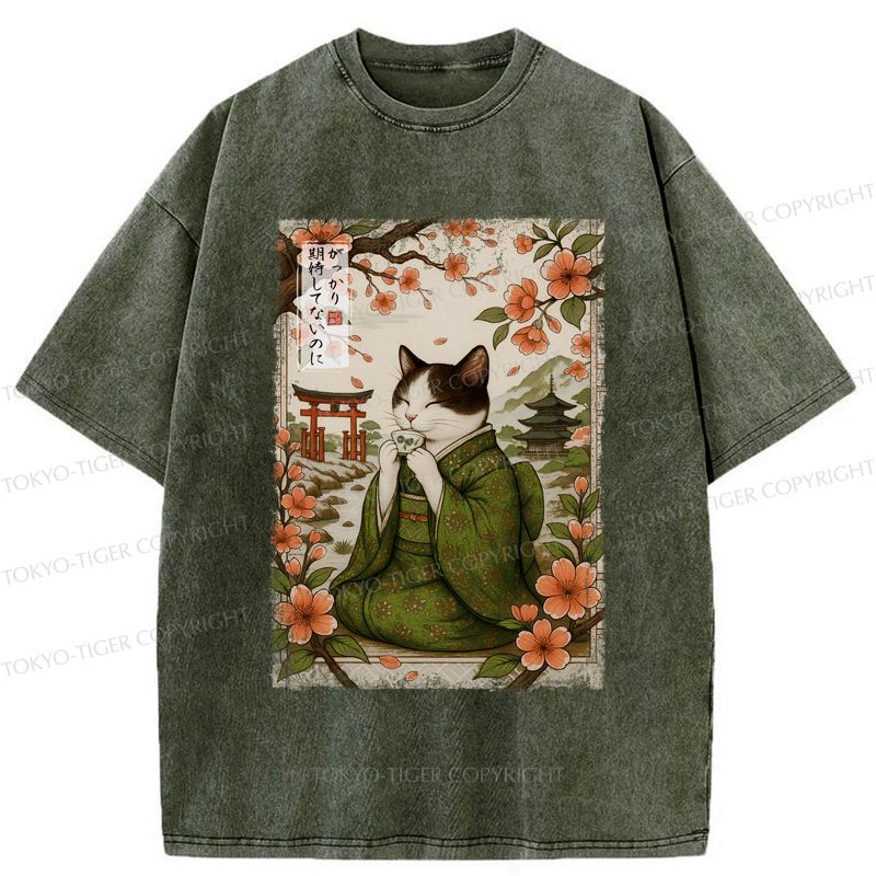 Washed Vintage Cat T-Shirt for Daily Wear
