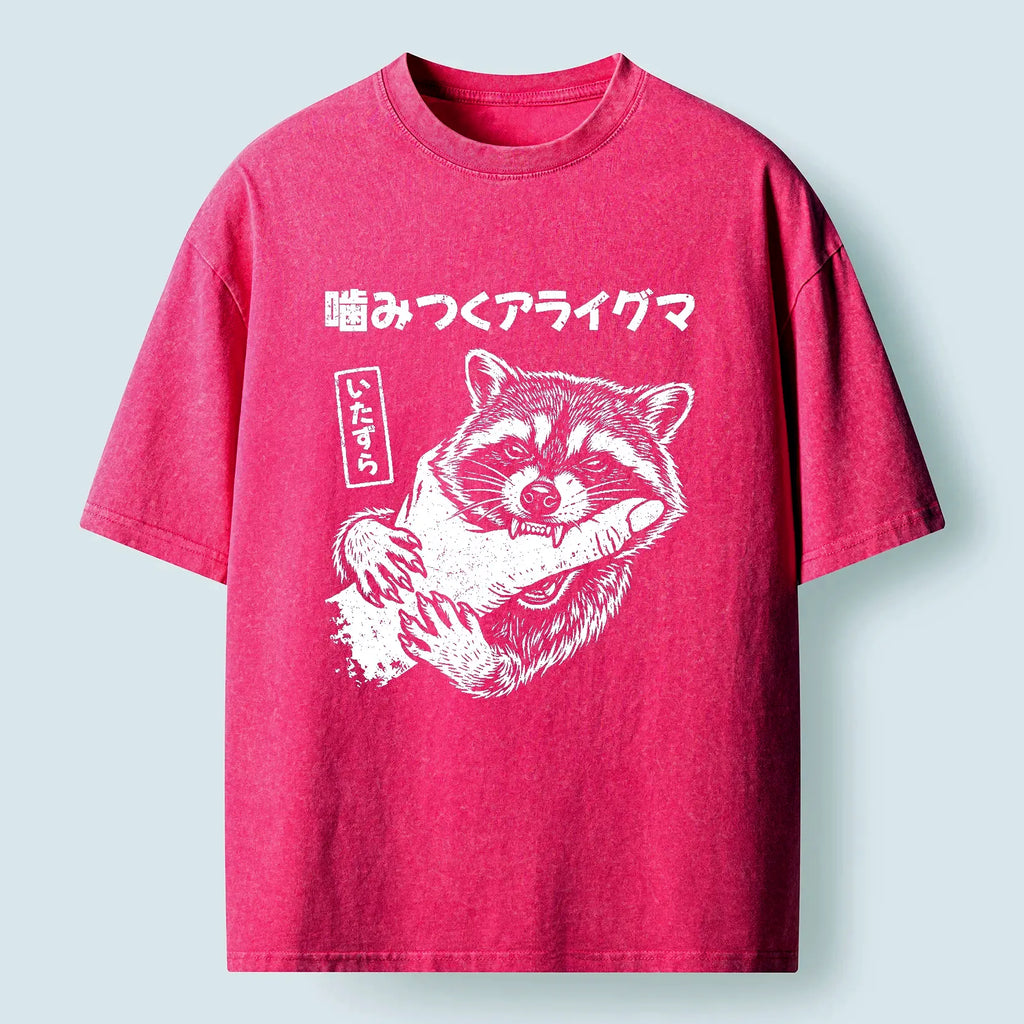 Vintage raccoon t-shirt for daily wear