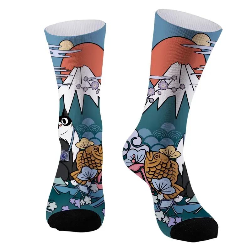 Mount Fuji cat socks gift idea