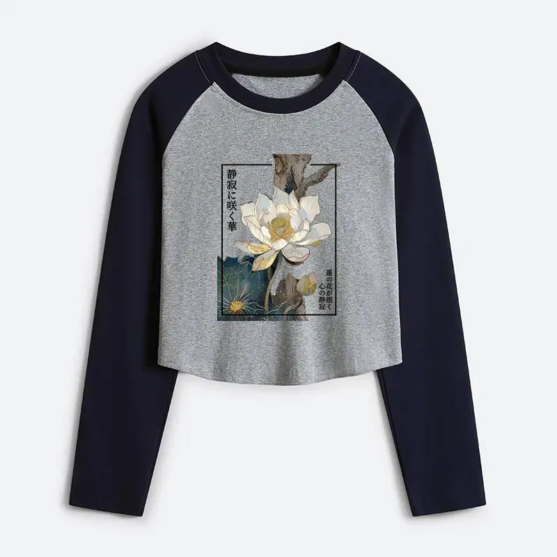 Kyoto-Lion Blooming Lotus Japan Women's Crop Raglan T-Shirt