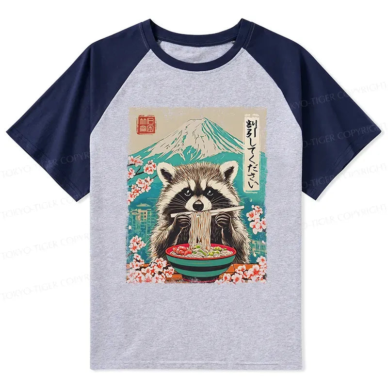 Japanese Raccoon Raglan T-shirt for Daily Wear