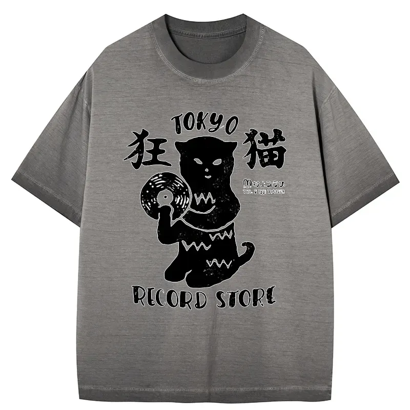 japanese vintage cat t-shirt for daily wear