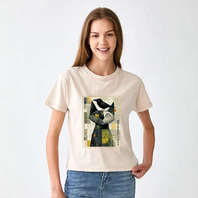 Funny cat and crow t-shirt for daily wear