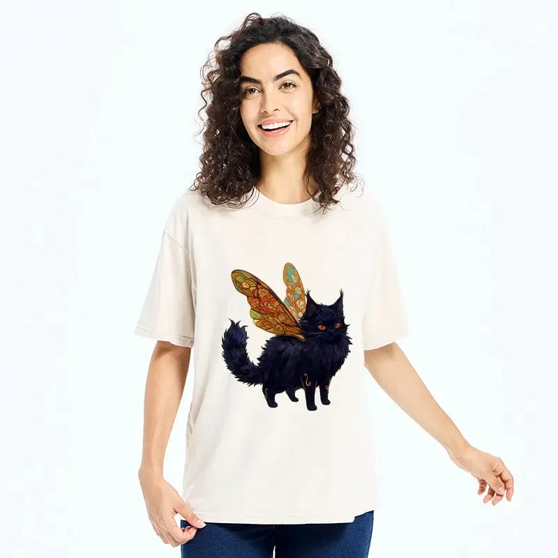 Washed unisex cat t-shirt for everyday