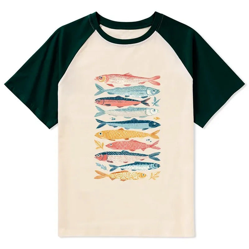 Kyoto-Lion Beautiful Colorful Fish In The Sea Raglan T-shirt