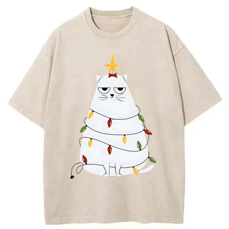 Kyoto-Lion Chubby Cat Celebrates Christmas Washed T-Shirt
