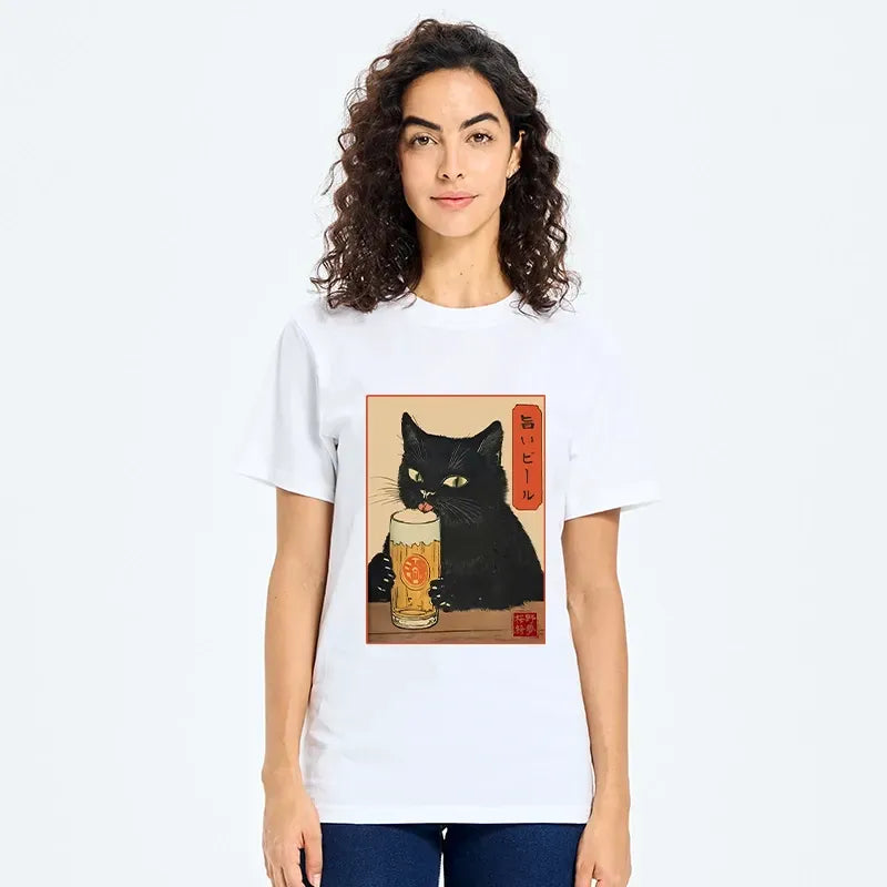 Kyoto-Lion Cat Holding A Glass Of Beer Classic T-Shirt