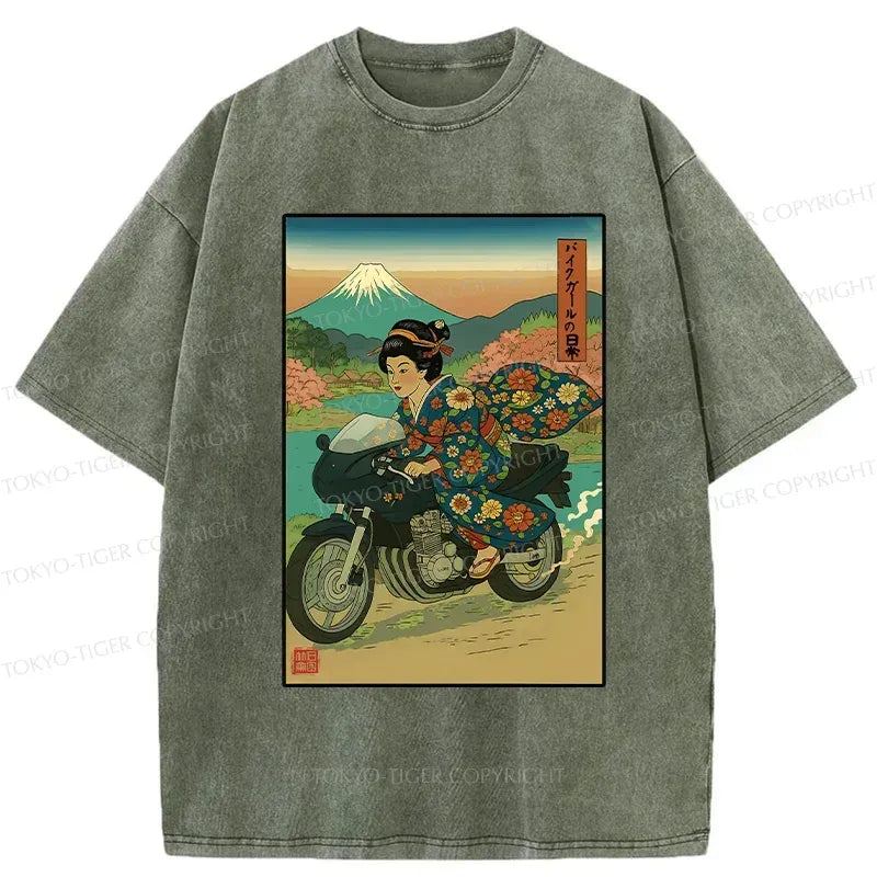 Kyoto-Lion Geisha Riding A Motorcycle Washed T-Shirt