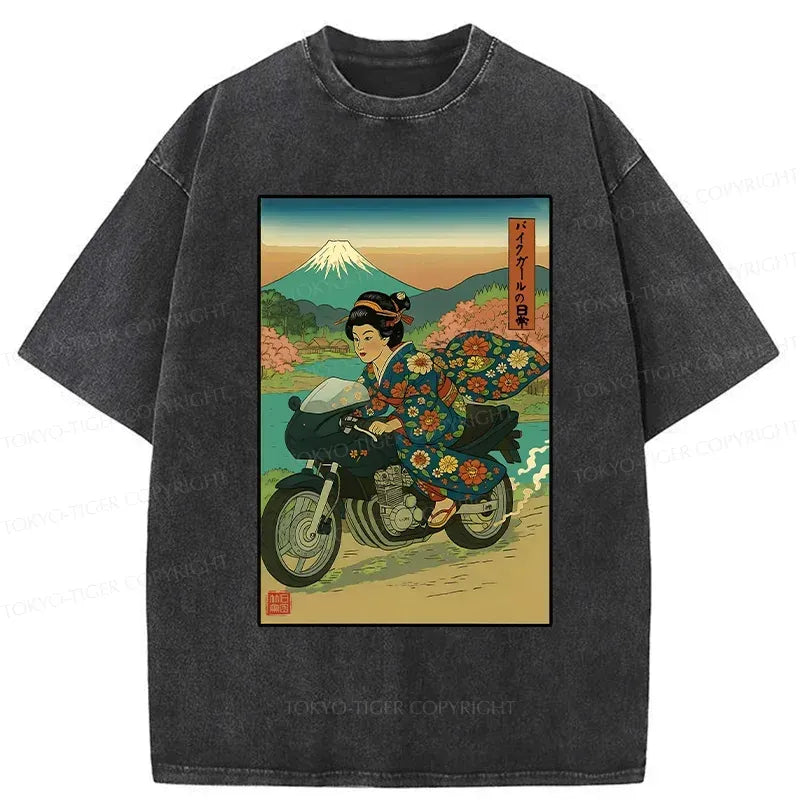 Kyoto-Lion Geisha Riding A Motorcycle Washed T-Shirt