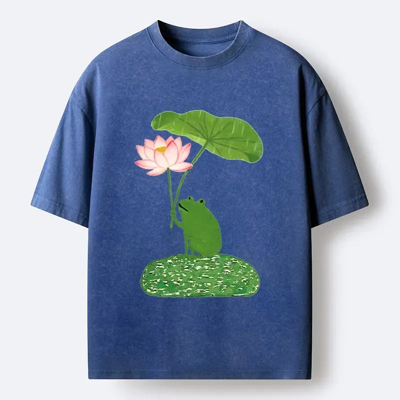 Kyoto-Lion Frog With Lotus Umbrella Meme Washed T-Shirt