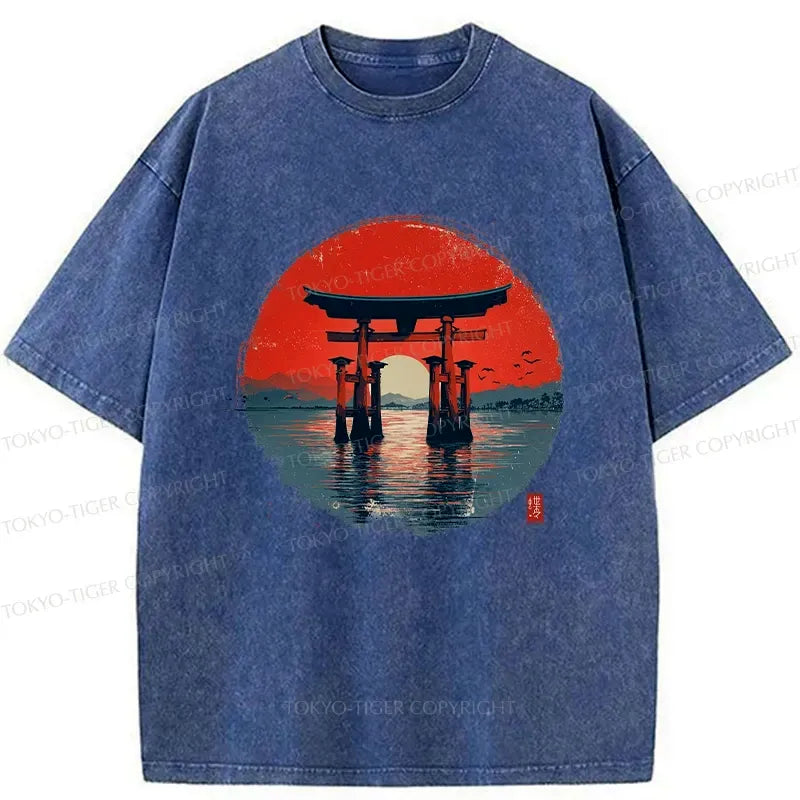 Vintage Japanese Torii Gate T-Shirt for Daily Wear