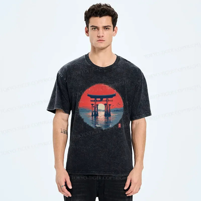 Vintage Japanese Torii Gate T-Shirt for Daily Wear