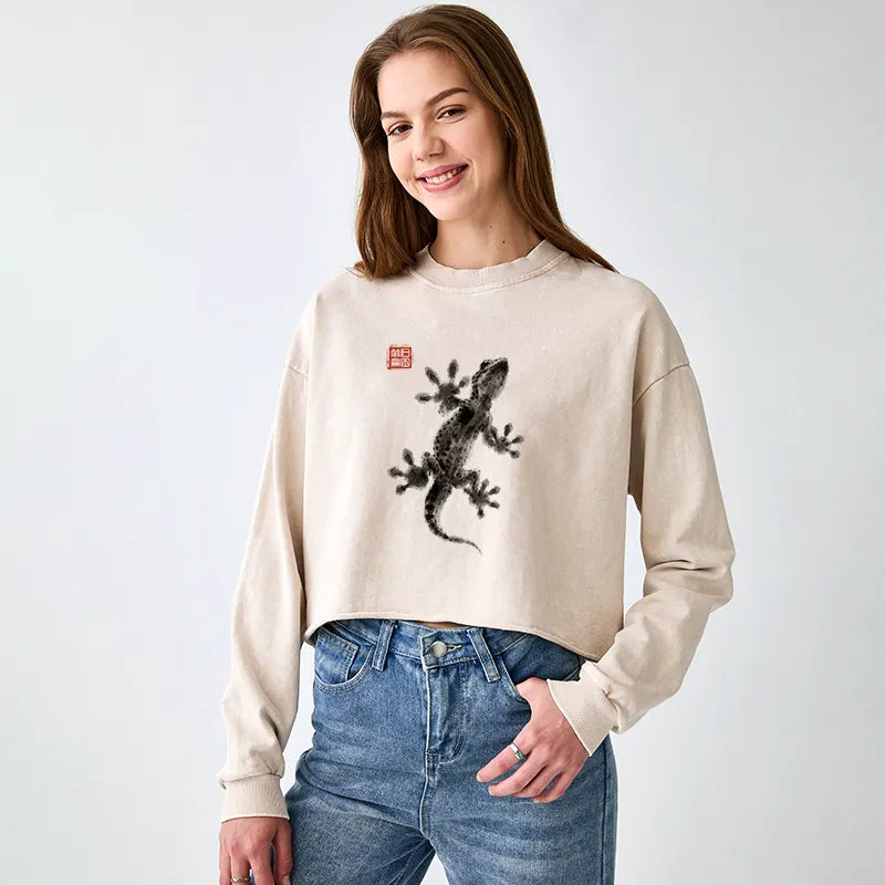 Kyoto-Lion Minimal Asian Ink Brush Gecko Vibe Washed Crop Sweatshirt