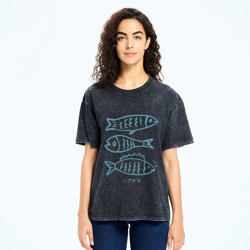 Kyoto-Lion Three Simple Fish Swimming In The Sea Washed T-Shirt