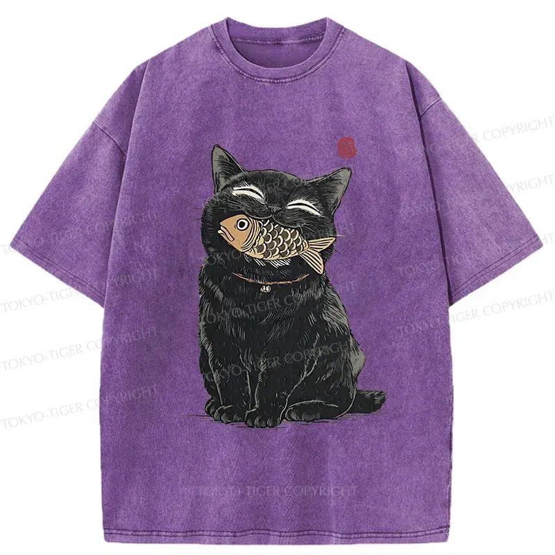 Happy black cat t-shirt for daily wear