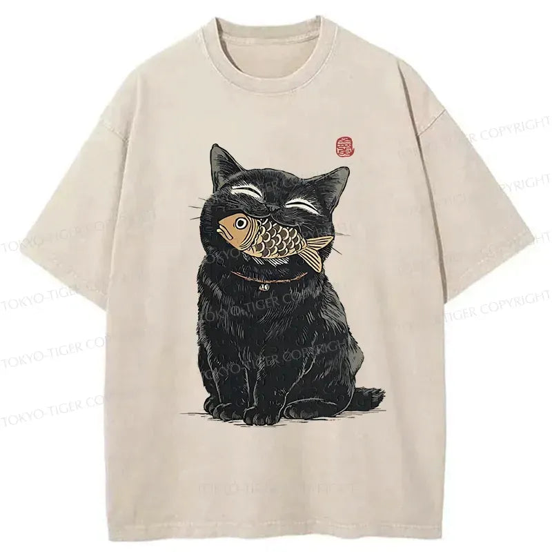 Happy black cat t-shirt for daily wear