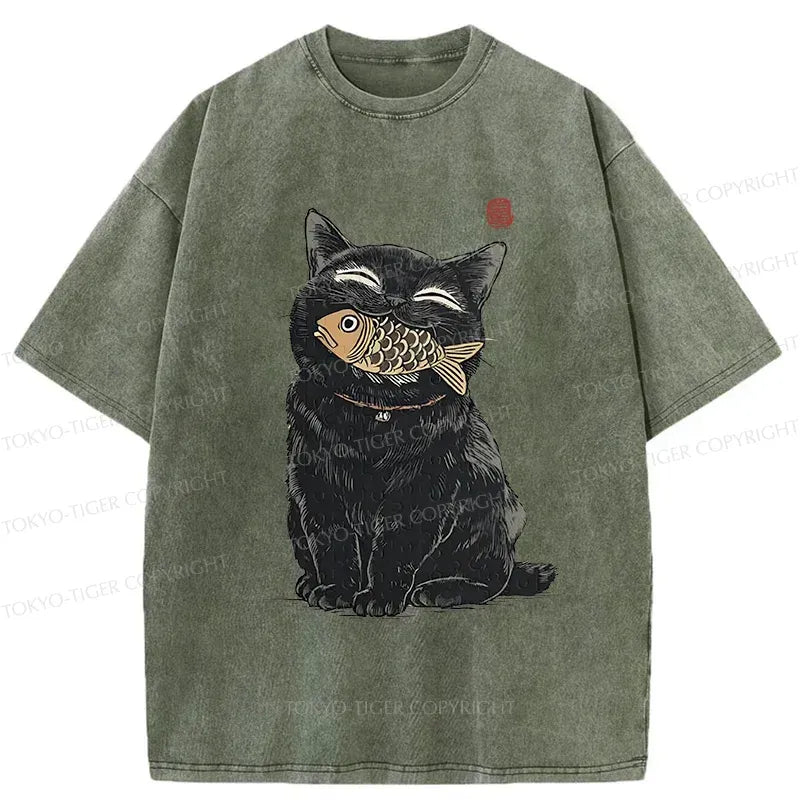 Happy black cat t-shirt for daily wear
