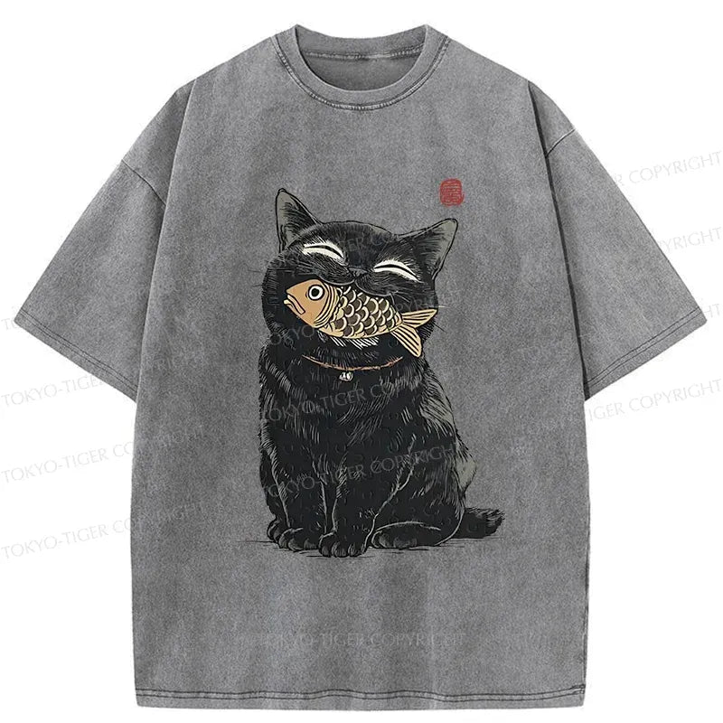 Happy black cat t-shirt for daily wear
