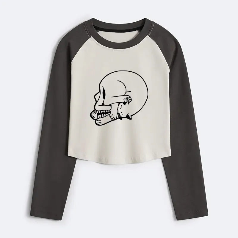 Kyoto-Lion Funny Cat Eating Fish Women's Crop Raglan T-Shirt
