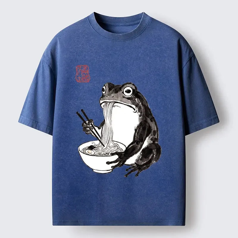 Kyoto-Lion Frog Uses Chopsticks For Ramen Washed T-Shirt