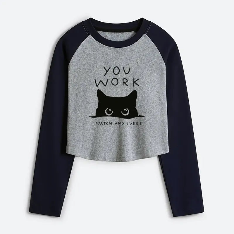 Kyoto-Lion A Cat That Spies Women's Crop Raglan T-Shirt