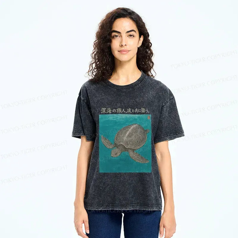 unisex deep sea turtle tee for daily wear