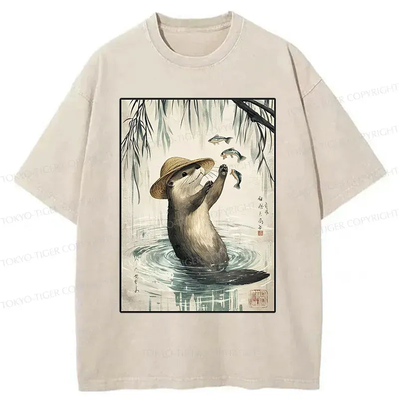 Kyoto-Lion Otter Catching Fish Washed T-Shirt