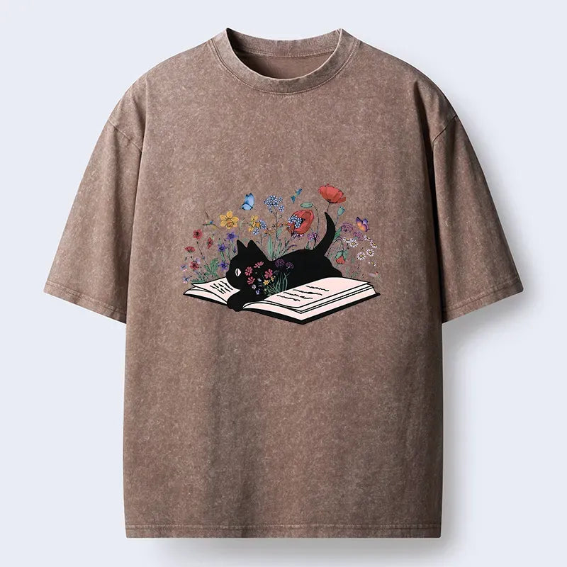 Kyoto-Lion Black Cat Reading Washed T-Shirt