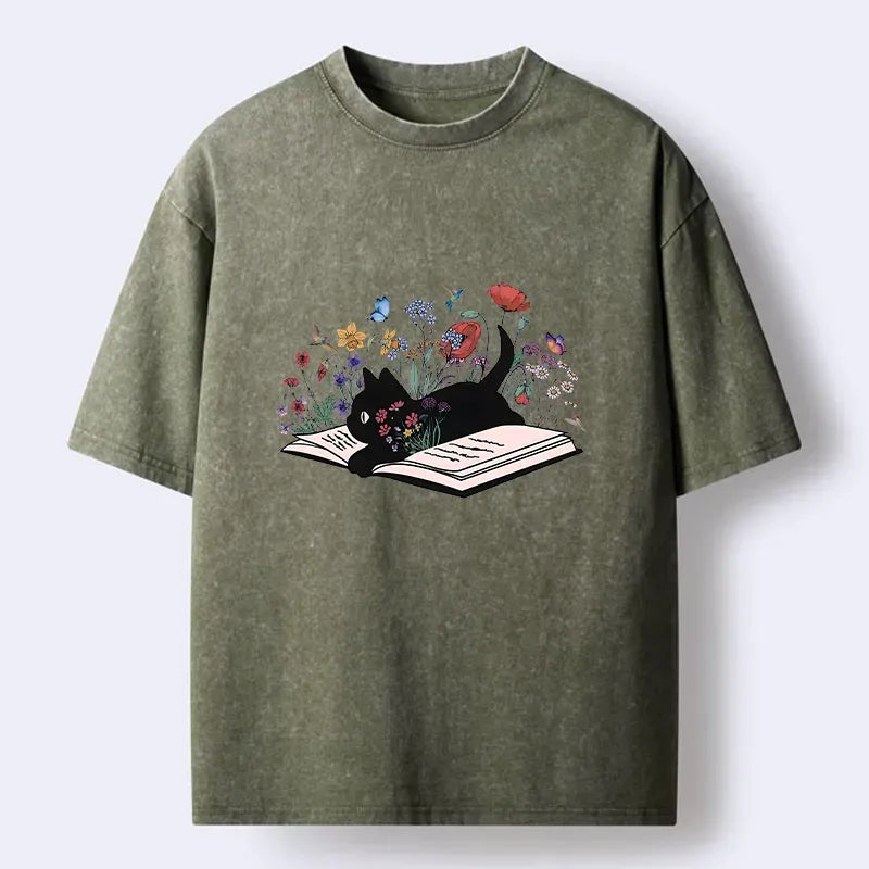 Kyoto-Lion Black Cat Reading Washed T-Shirt